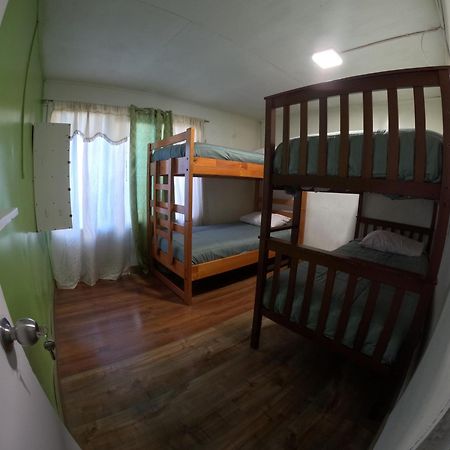 Hostel 53 Sur Puerto Natales Bagian luar foto